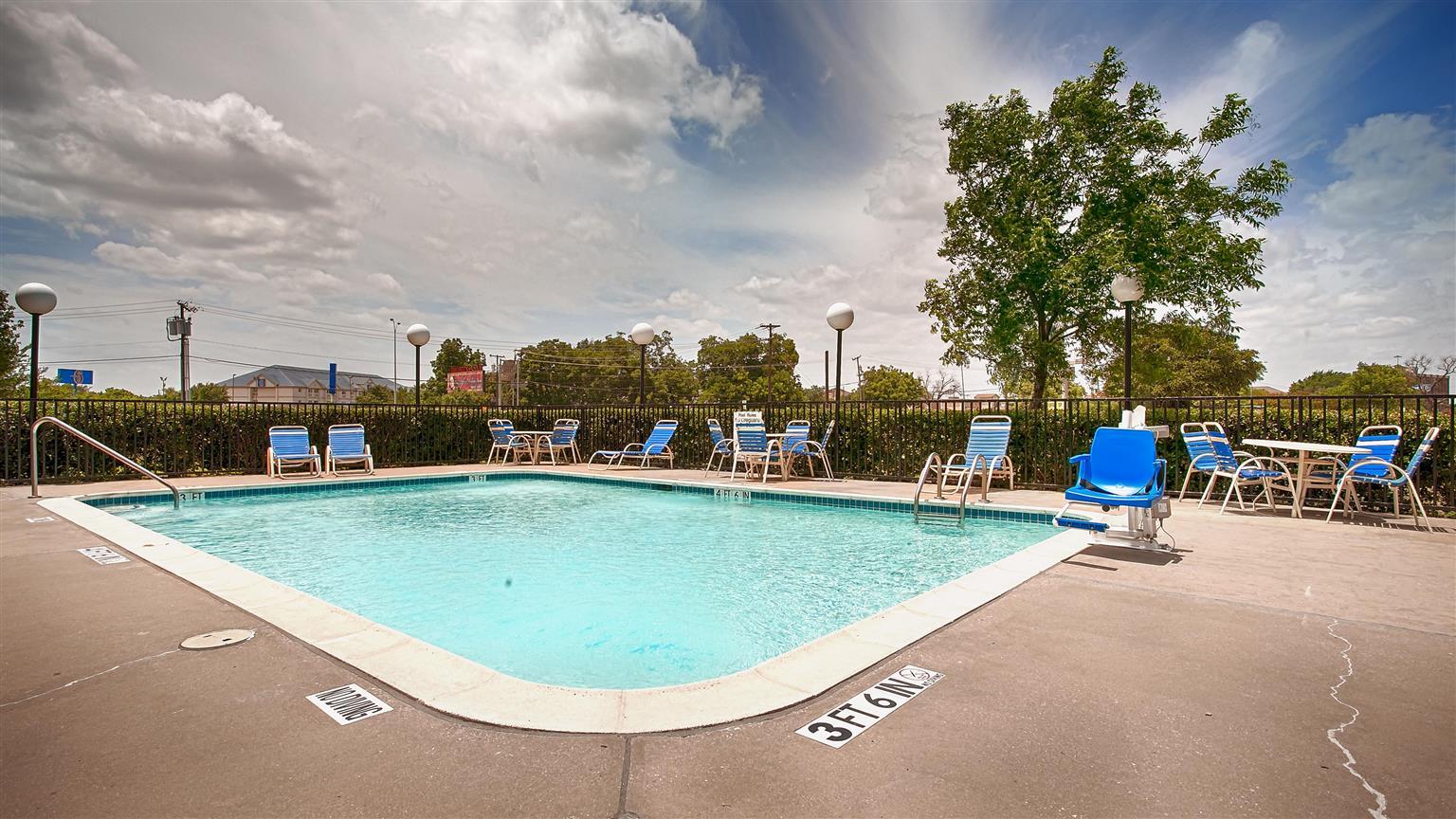 Best Western Northwest Inn Dallas Buitenkant foto